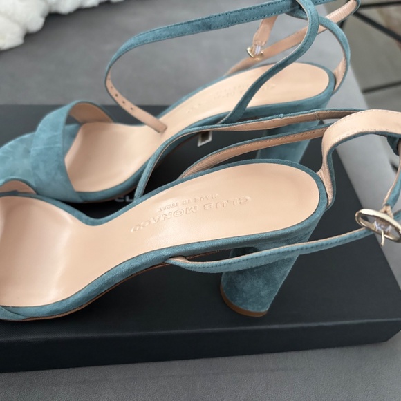 Club Monaco suede blue heels sandals - Picture 4 of 4